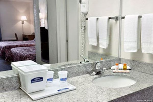 HOWARD JOHNSON INN COMMERCE GA (Commerce)